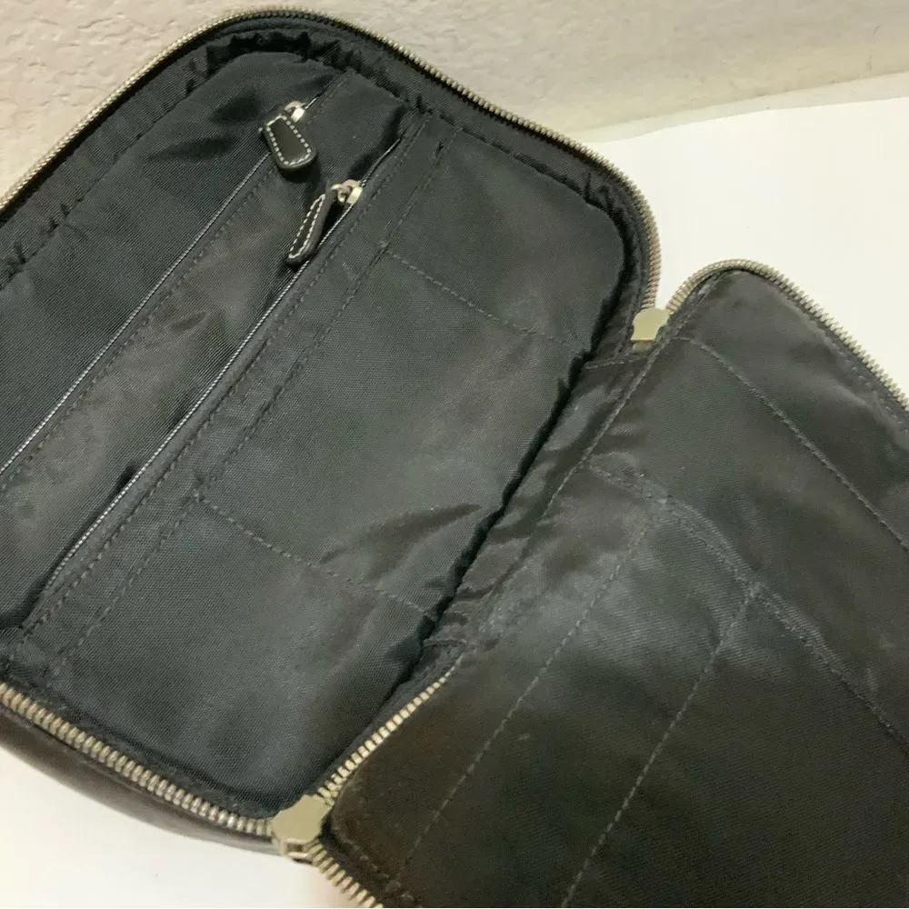 Vintage  COACH Signature 4270 Logo Canvas Camera/Flight Bag sling Black Rare